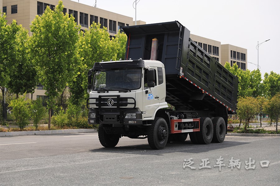 东风6x6全驱六驱10档变速白色平头越野自卸车
